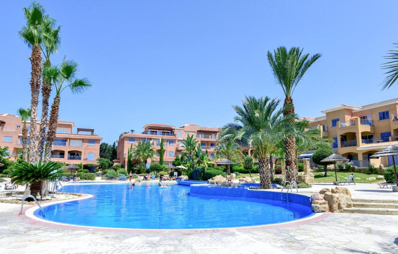 Aphrodite Gardens #3 *